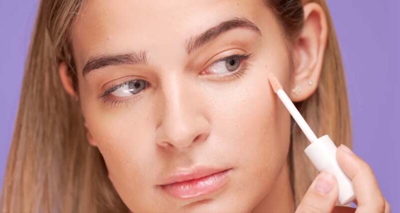 Cómo aplicar iluminador líquido correctamente